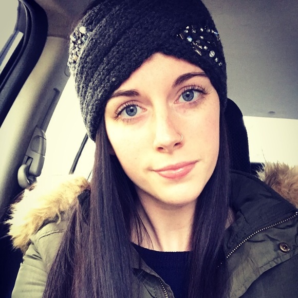 Meet your posher! - Picture 5 of 6